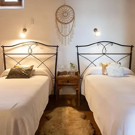 Casa Lluc Con Piscina, Jardin Y Vista Al Campo